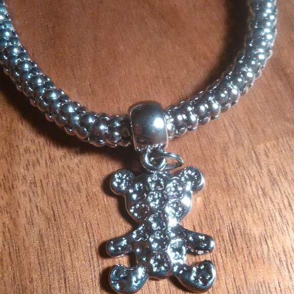 White Austrian Crystal Teddy Bear Silvertone Stretch Bracelet - Picture 8 of 8